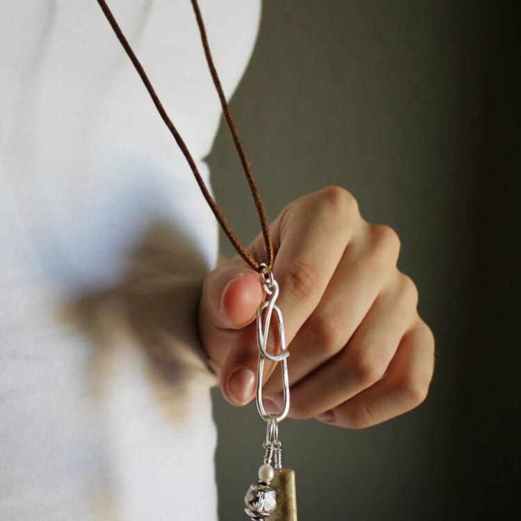 NNK Press Ellipse Stitch Marker Necklace/Linen