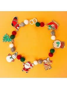 Woodsy Craft Co. Very Merry DIY Craft Kit