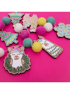 Woodsy Craft Co. Fa-La-Llama DIY Craft Kit