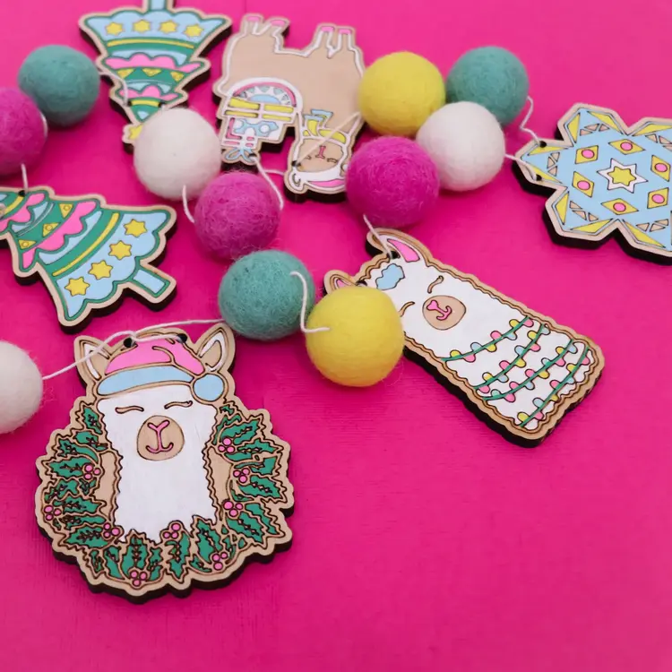 Woodsy Craft Co. Fa-La-Llama DIY Craft Kit