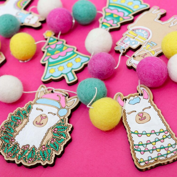 Woodsy Craft Co. Fa-La-Llama DIY Craft Kit