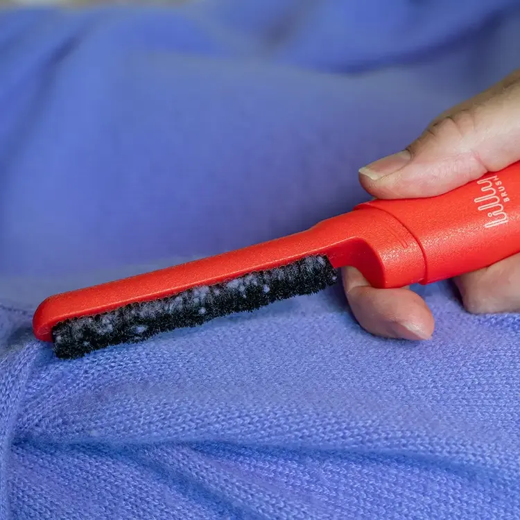 Lilly Brush Pill & Lint Remover