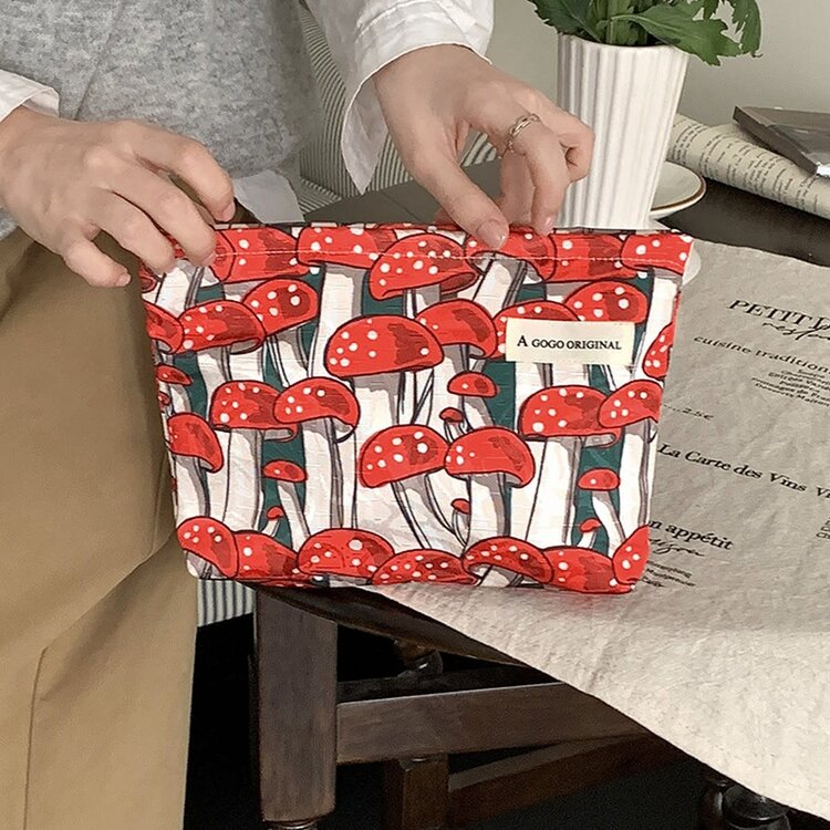Mushroom Accessory Bag (Red)