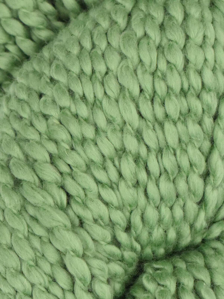 Juniper Moon Bud | 153 (Emerald Lace)