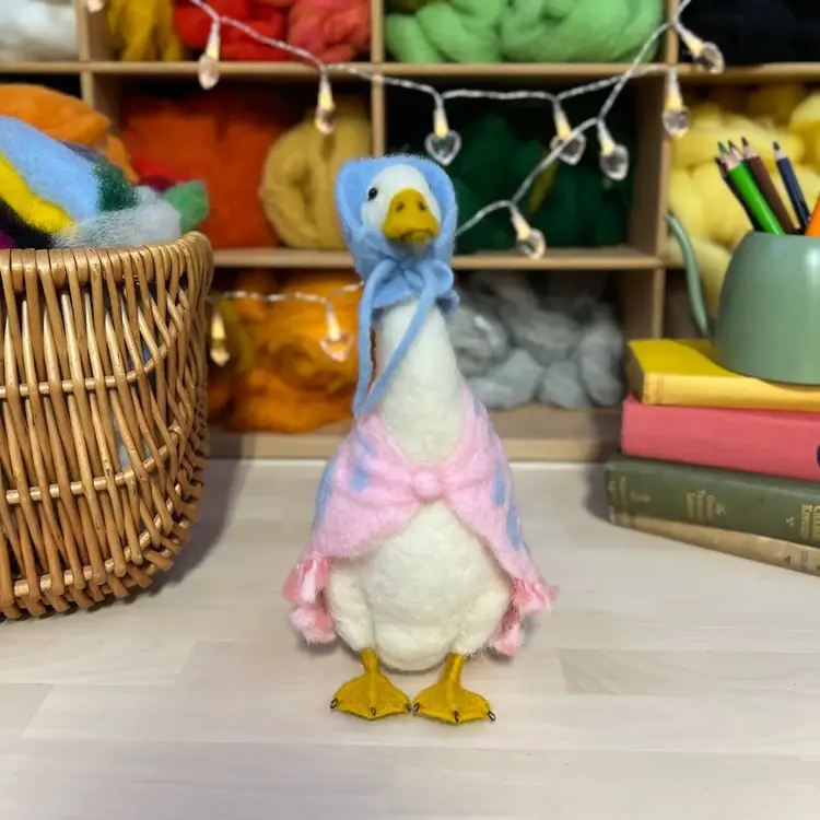 The Crafty Kit Company Beatrix Potter - Jemima Puddleduck Needle Felting Kit