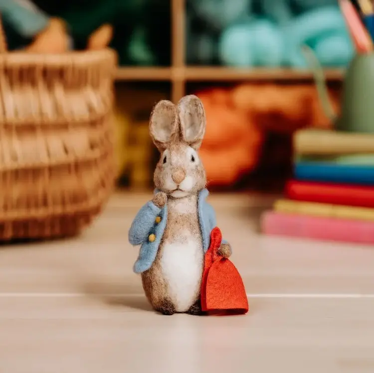 The Crafty Kit Company Beatrix Potter - Peter Rabbit and his Pocket Handkerchief Needle Felting