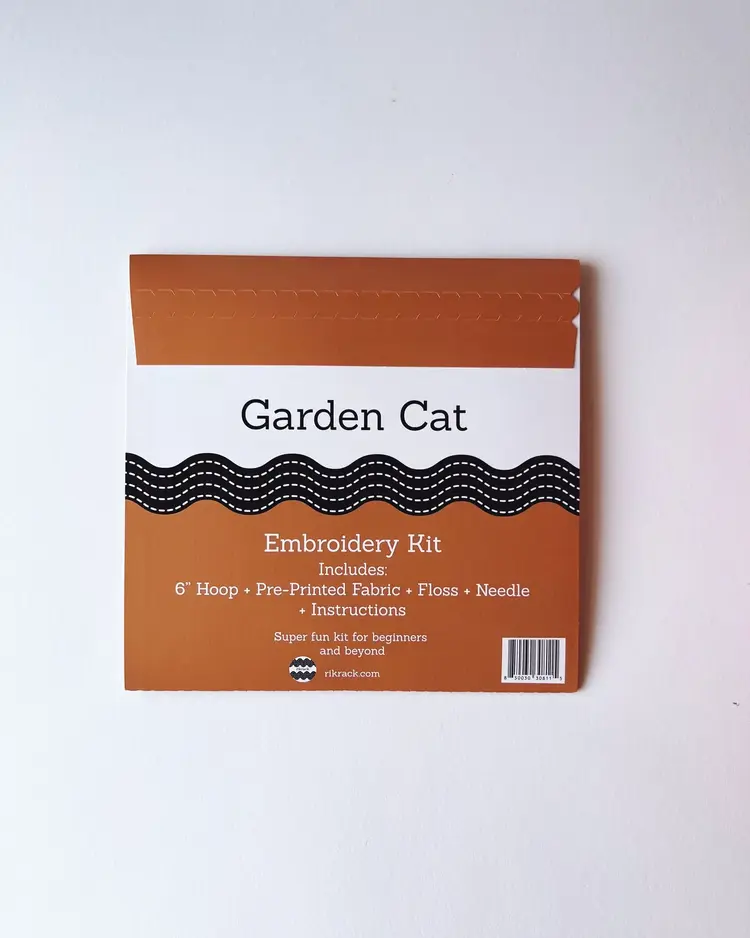 Rikrack Garden Cat Embroidery Kit