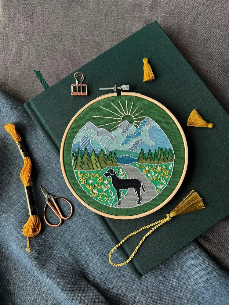 Rikrack Trail Dog Embroidery Kit