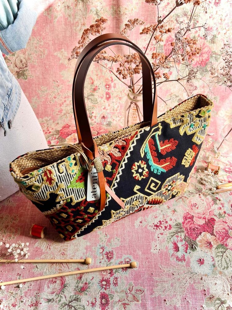 Atenti Sew Crewel Divina Bag
