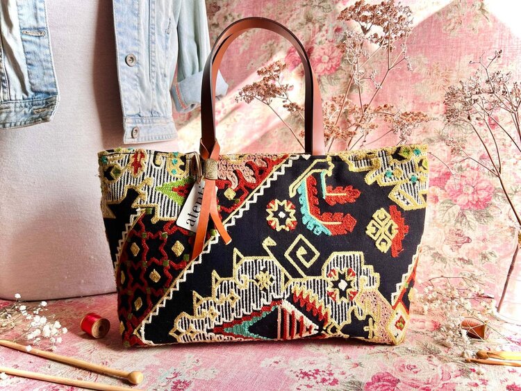 Atenti Sew Crewel Divina Bag