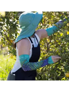 Farmer's Defense Garden Sleeves | Sea Weed