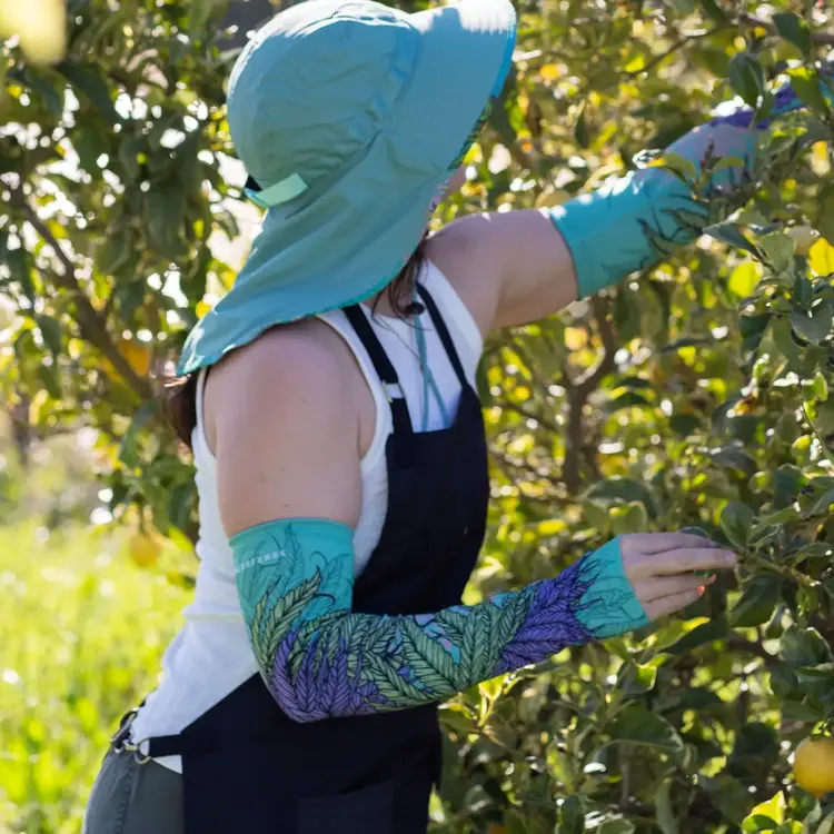 Farmer's Defense Garden Sleeves | Sea Weed
