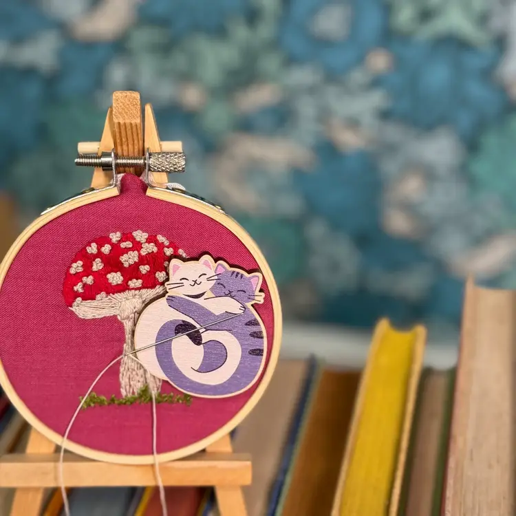 The Crafty Kit Company Cat Needle Minder (Besties)