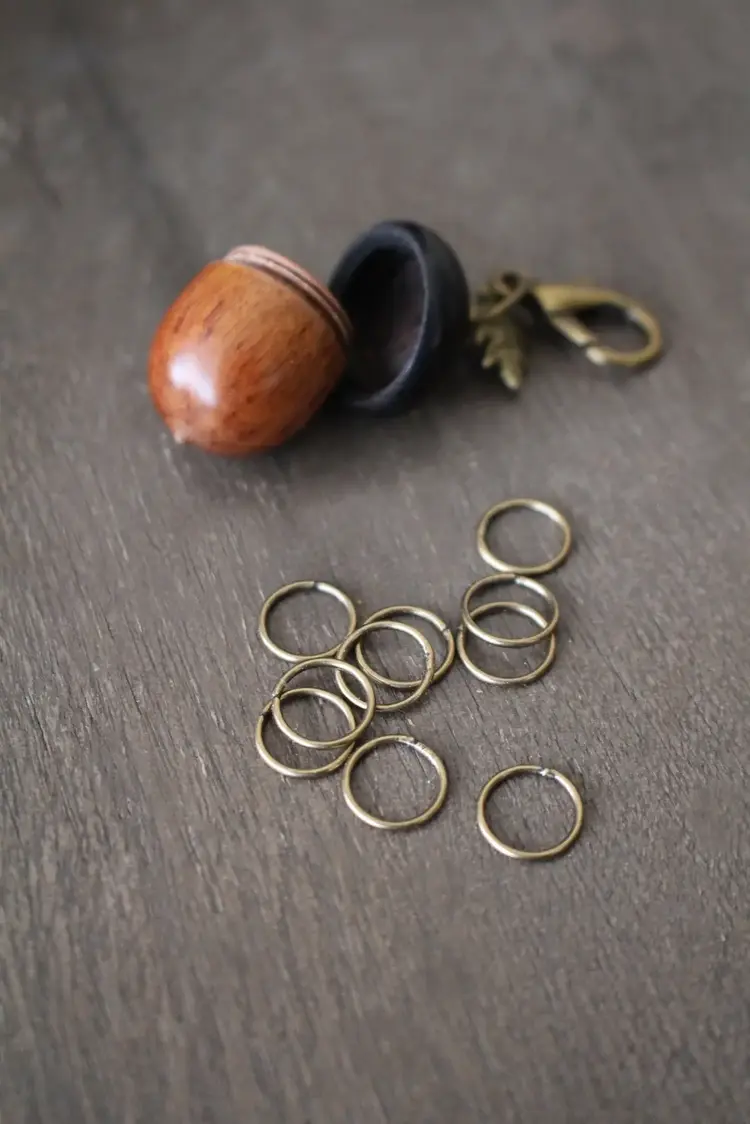 NNK Press Little Acorn Stitch Marker Keeper