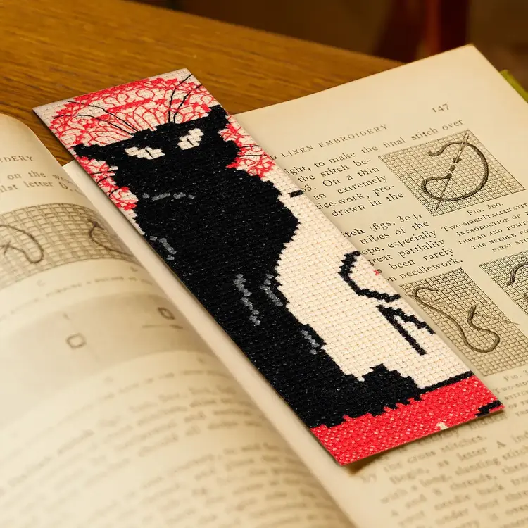DMC Tour of the Black Cat by Théophile-Alexandre Steinlen | Cross Stitch Bookmark Kit