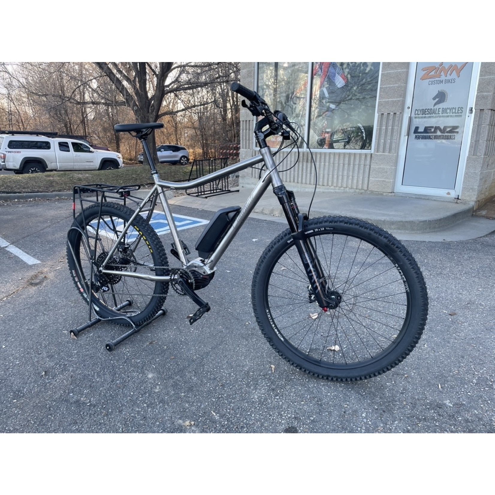 Clydesdale Clydesdale Spur - Titanium Electric Fat Bike/29er