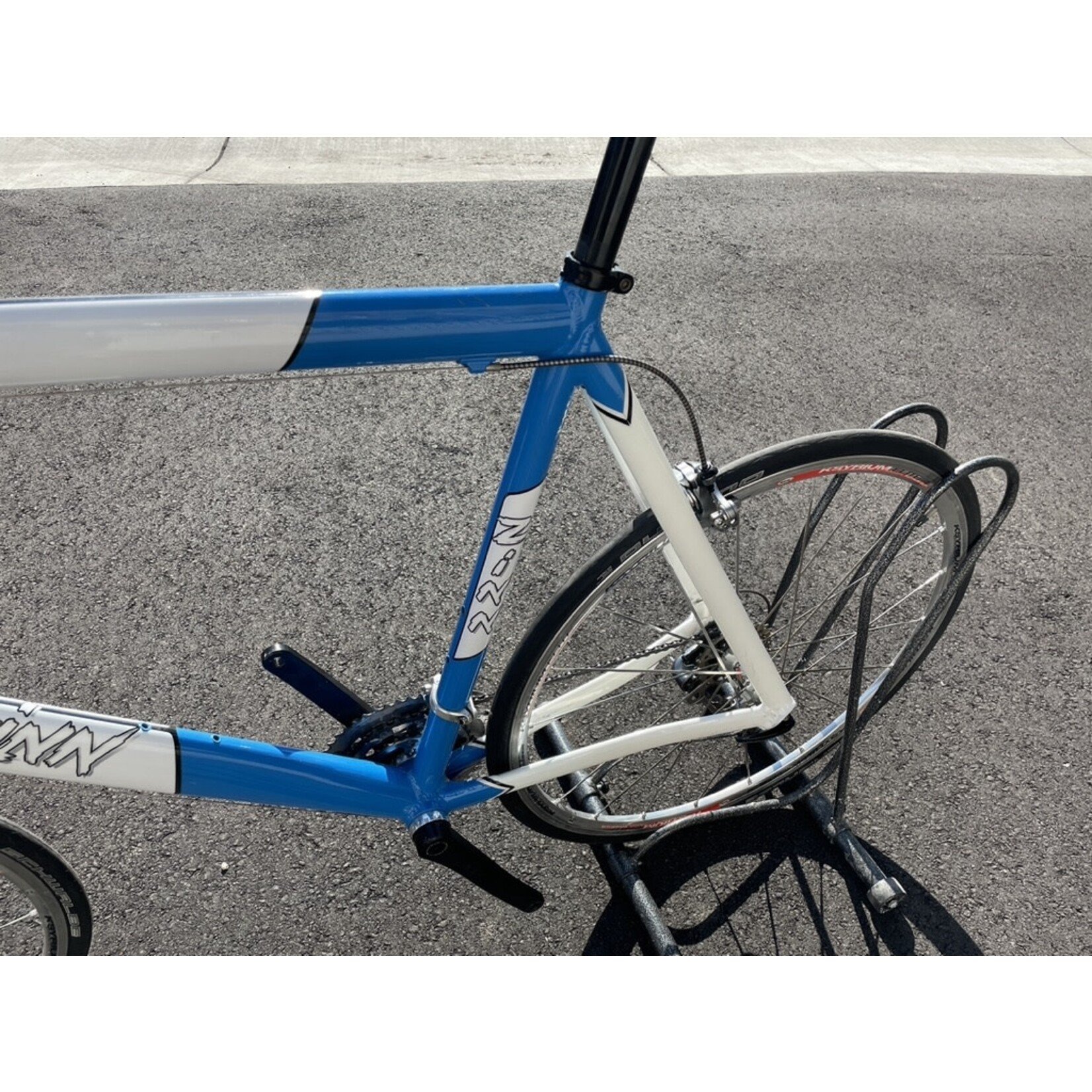 Zinn Cycles Pre-owned custom magnesium road bike - Haylock