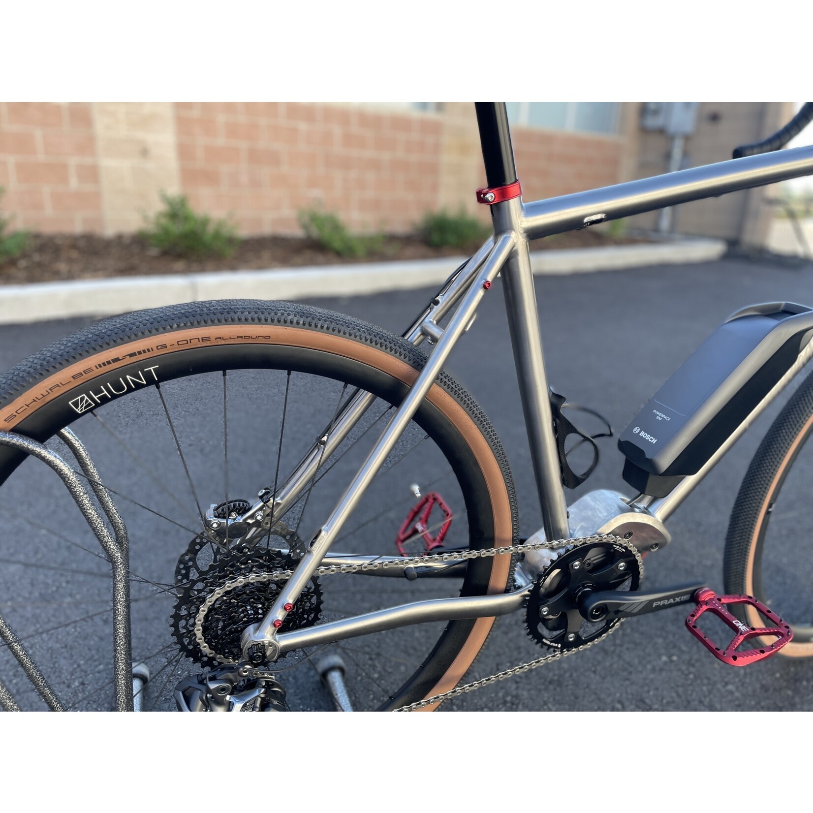 XL Clydesdale Whip Demo e Bike GRX Di2 Drop Handlebars Zinn Cycles