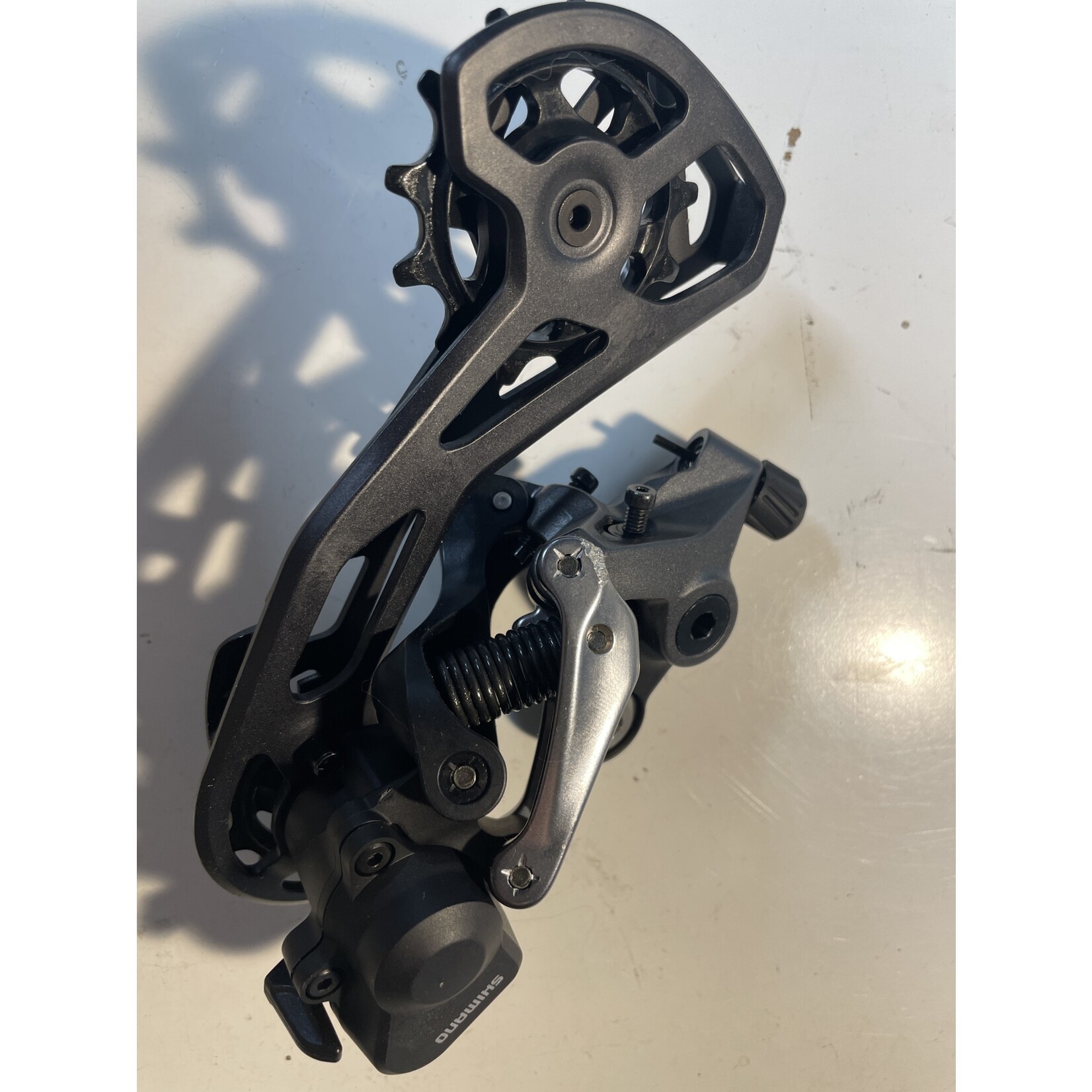 Shimano Shimano GRX RD-RX810 Rear Derailleur - 11S , LC, Black, w clutch, For 1x and 2x, - Scratch on body