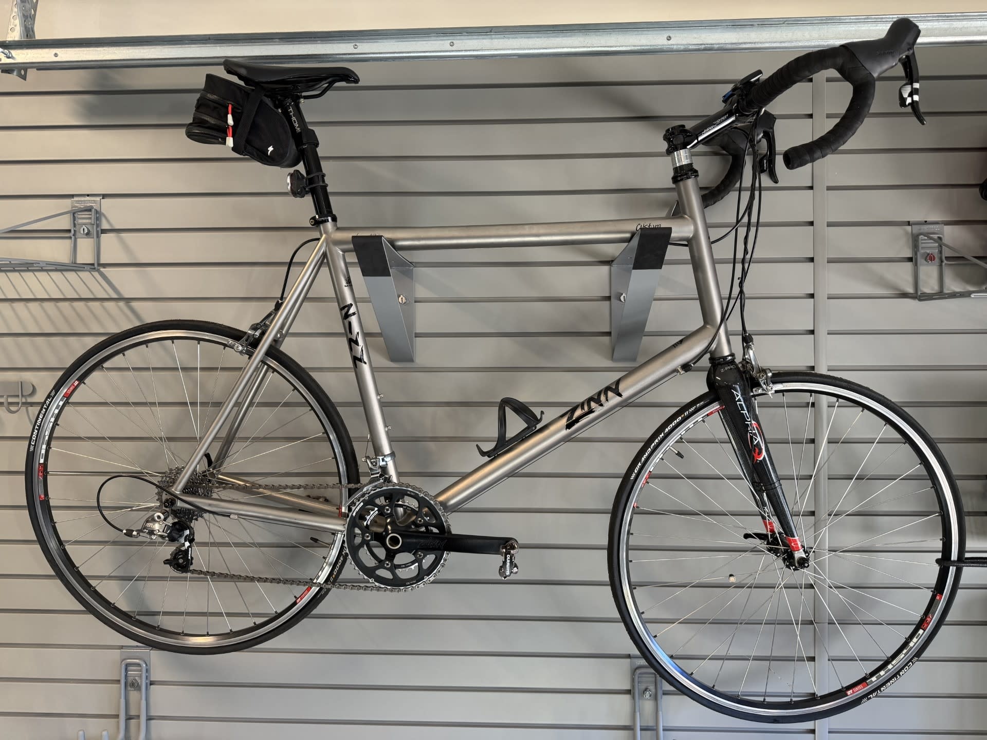 Zinn Custom Titanium Road Bike Used in excellent condition for 6 9 to 7 2 rider