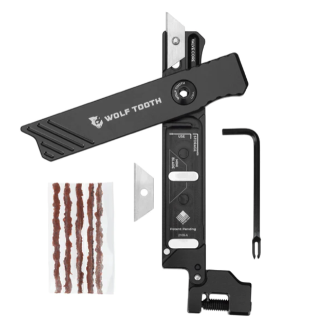 Wolf Tooth 8-Bit Chainbreaker + Utility Knife Multi-Tool Wolf Tooth 8-Bit Chainbreaker + Utility Knife Multi-Tool