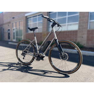 Tui Step Thru E-bike - 4'10" to 5'7" rider