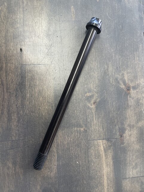 Clydesdale rear thru axle M12X1.7 173mm O.L.