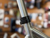 Zinn Seat Post Friction clamp set: Anti-slip Clamp  with matching Seat Binder - Gloss Black