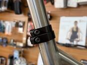 Zinn Seat Post Friction clamp set: Anti-slip Clamp  with matching Seat Binder - Gloss Black