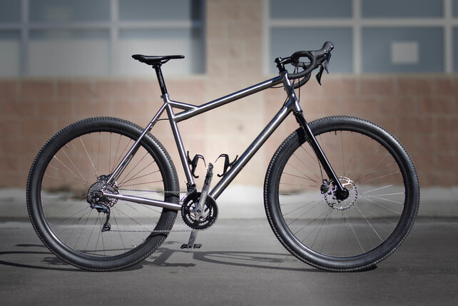 Clydesdale BFG GR1 - 32 inch wheel gravel bike for tall guys Clydesdale BFG GR1 - 32 inch wheel gravel bike for tall guys