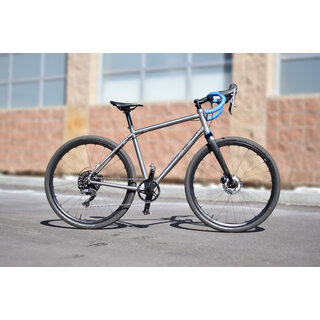 Tui GR5 AXS 1X Gravel Bike - Lightweight Titanium gravel bike