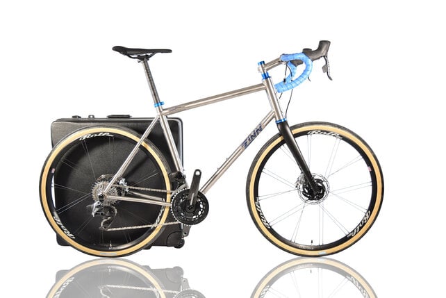 Dolomite World 105 - Custom Travel bike with Z-Couplers Dolomite World 105 - Custom Travel bike with Z-Couplers