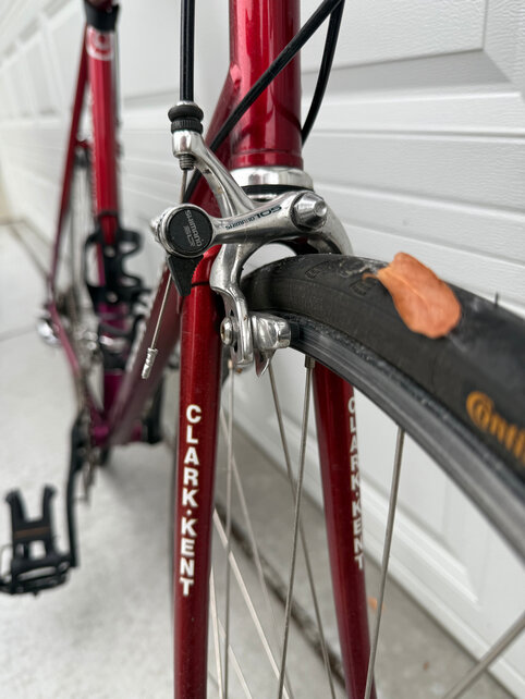 Used Clark Kent Road Bike - 63cm - excellent condition - for 6'2" to 6'5" rider approximately