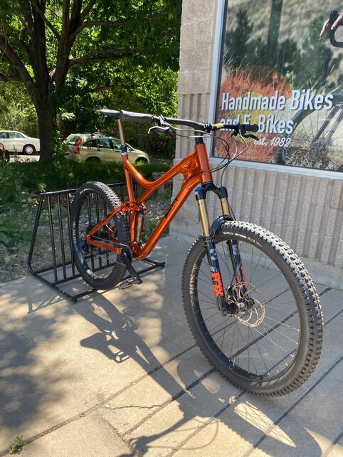 Lightly Used Zinn B.I.G. - 29er Full Suspension Mountain bike 3XL- Like New