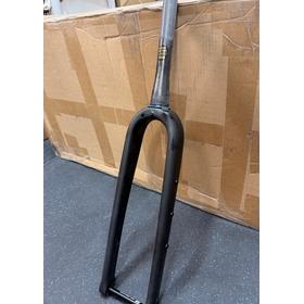 Used - ENVE Composites Adventure Fork - 1.5” Tapered, Flat-Mount Disc, Carbon, 12 x 100mm Axle,  49/55 Rake, Black Steering tube cut to 280mm