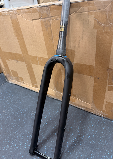 Used - ENVE Composites Adventure Fork - 1.5” Tapered, Flat-Mount Disc, Carbon, 12 x 100mm Axle,  49/55 Rake, Black Steering tube cut to 280mm