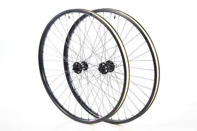 Clydesdale Sport Gravel Bike Wheelset - Velocity Cliffhanger - Clydesdale Hubs - Tubeless Ready