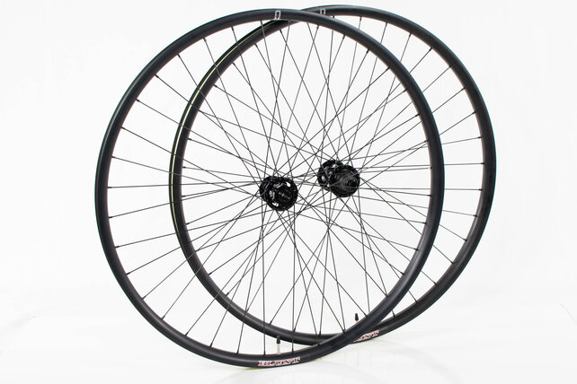 Onyx Pro Alloy 32 Inch Wheels - Velocity Blunt Rims - Onyx Hubs