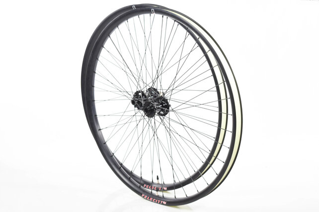 Clydesdale Sport Mountain Bike Wheelset - Velocity Blunt 35 - Clydesdale Hubs - Tubeless Ready