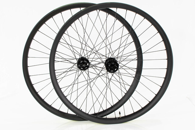 Clydesdale Pro Carbon Mountain Bike Plus Wheelset - Raven 45i Rims - Clydesdale Hubs - Tubeless Ready