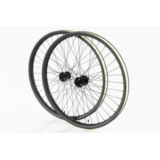 Clydesdale Pro Carbon Mountain Bike Wheelset - Raven 32i Rims - Clydesdale Hubs - Tubeless