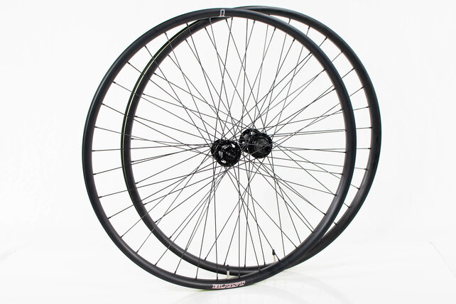 Clydesdale Pro Alloy 32 inch Wheelset - Velocity Blunt 35 - Clydesdale Hubs