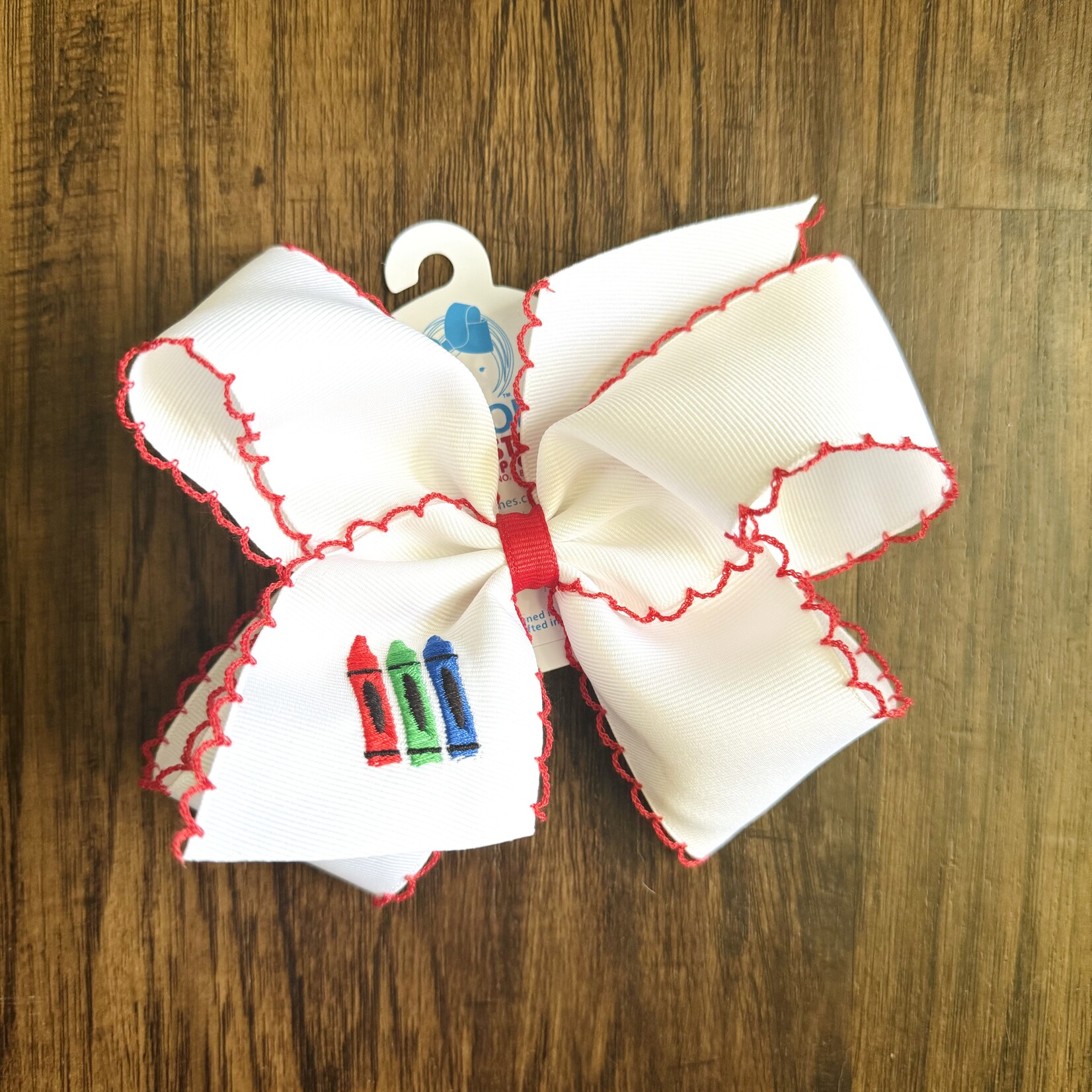 Wee Ones King Crayons Bow - White w/ Red Moonstitch