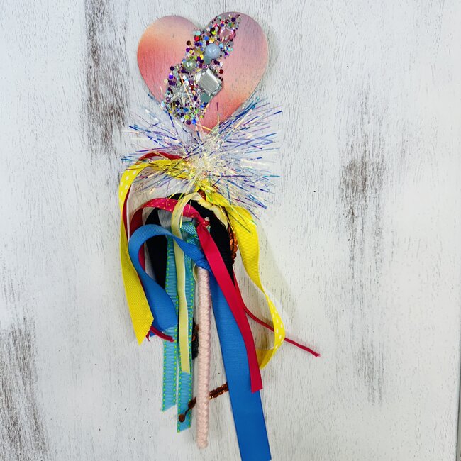 The Twinkled Twig Pink Heart Wand