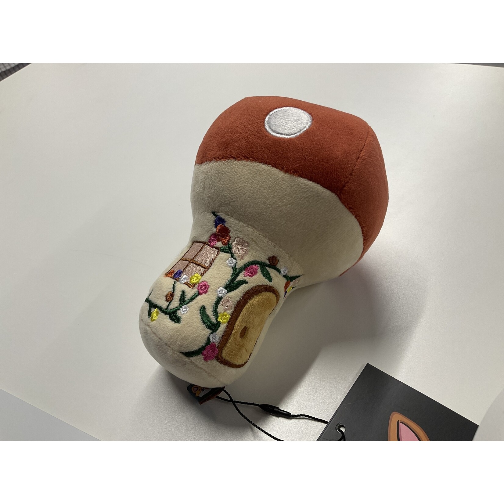 WOOF & CO MUSHROOM HOUSE DOG TOY
