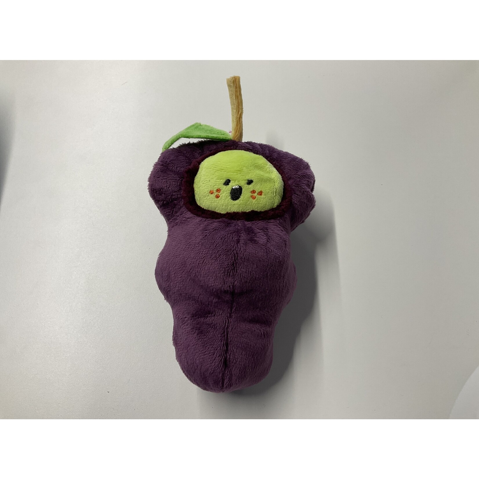 WOOF & CO GRAPE DOG TOY