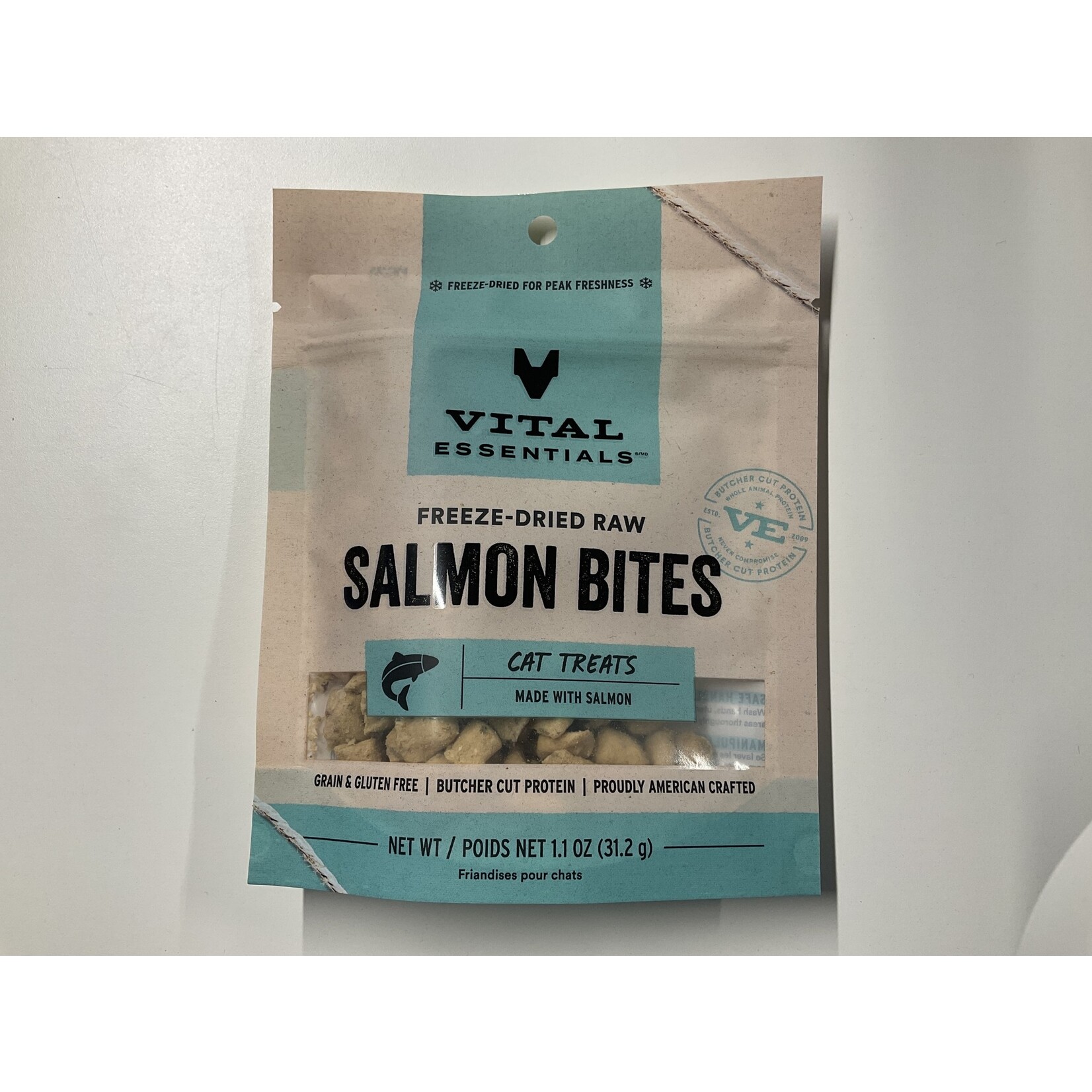 VITAL ESSENTIALS VE CAT SALMON BITES FD RAW TREATS 1.1OZ