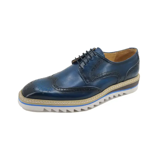 Wing-tip Blucher style Oxford with ligtweight sole