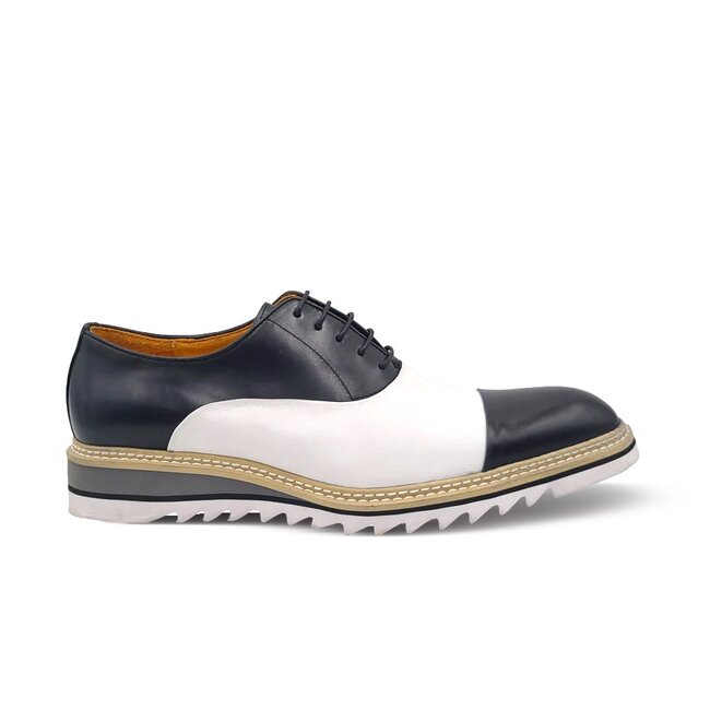 Carrucci KS552-03T Distinguished Modern Classic Spectator, Cap-toe