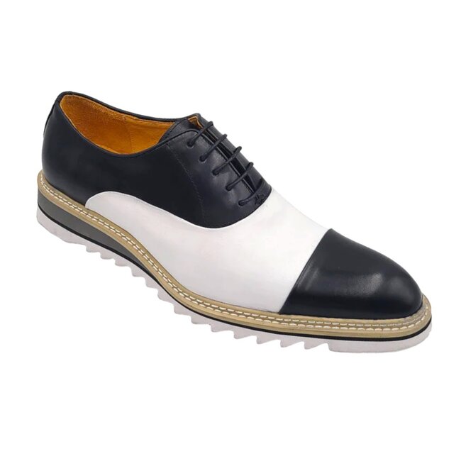 Carrucci KS552-03T Distinguished Modern Classic Spectator, Cap-toe